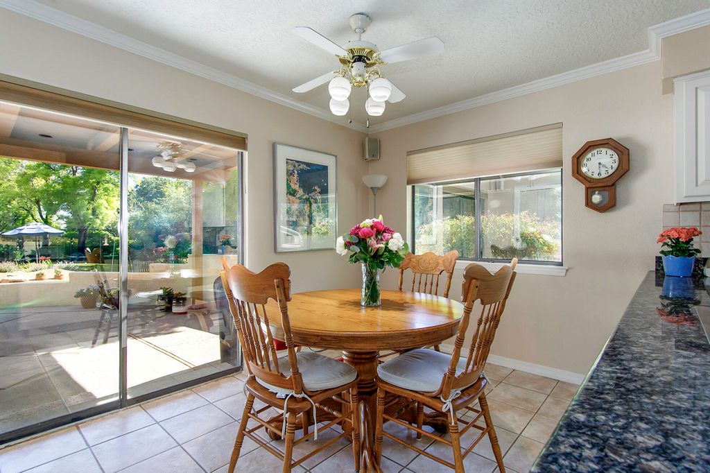 Image 24 of property listing at 5601 Planeta Court NE, Albuquerque, NM 87111