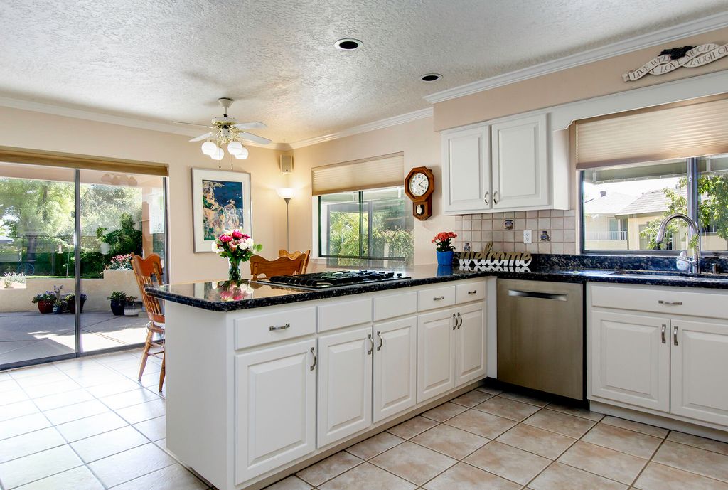 Image 29 of property listing at 5601 Planeta Court NE, Albuquerque, NM 87111