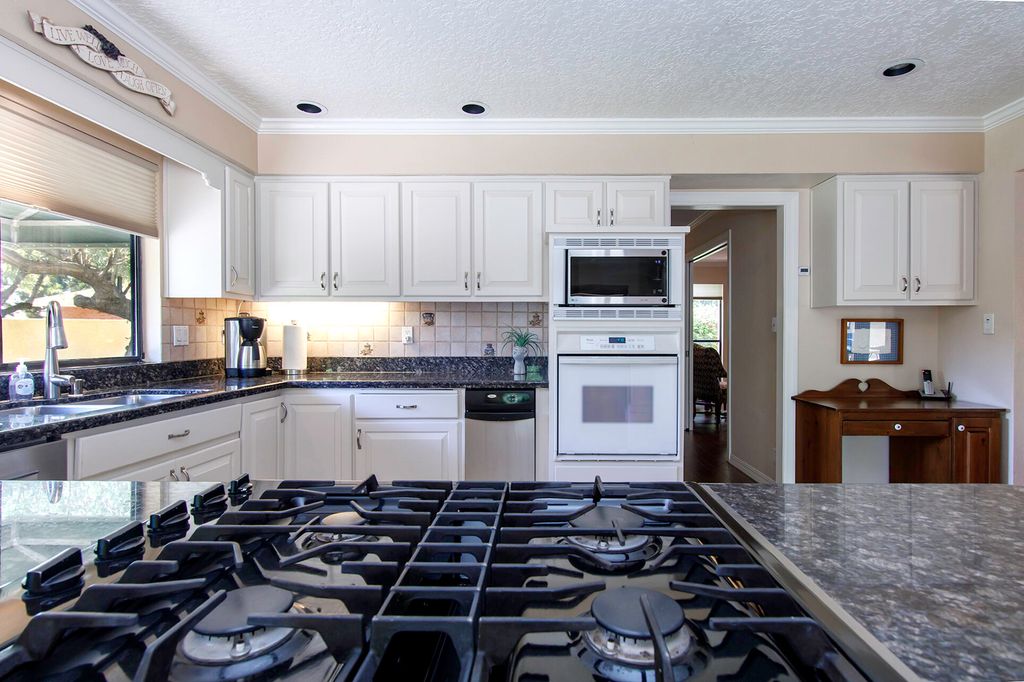 Image 31 of property listing at 5601 Planeta Court NE, Albuquerque, NM 87111