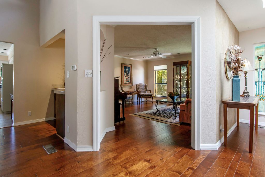 Image 32 of property listing at 5601 Planeta Court NE, Albuquerque, NM 87111