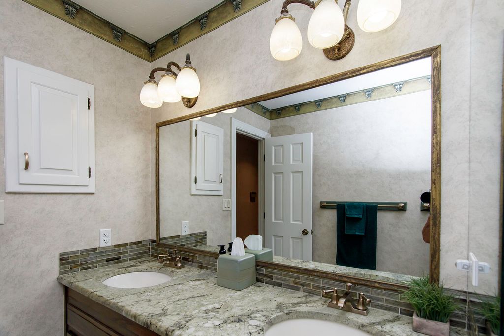 Image 44 of property listing at 5601 Planeta Court NE, Albuquerque, NM 87111