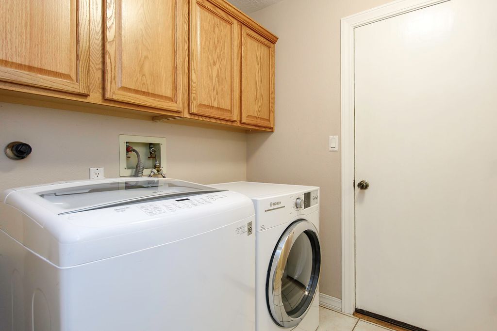 Image 45 of property listing at 5601 Planeta Court NE, Albuquerque, NM 87111