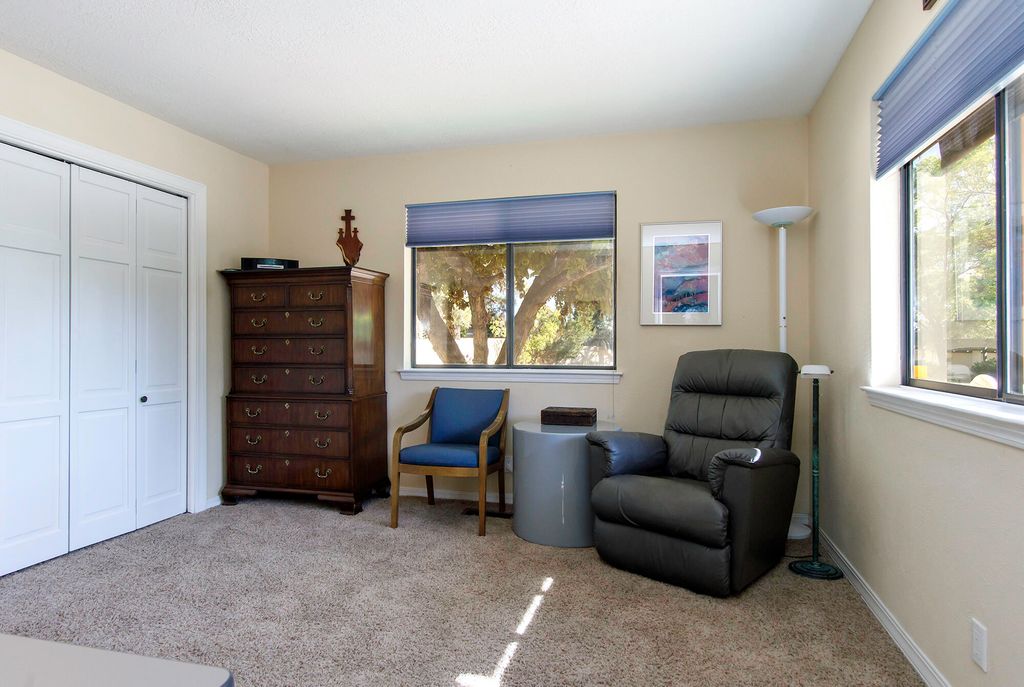 Image 54 of property listing at 5601 Planeta Court NE, Albuquerque, NM 87111