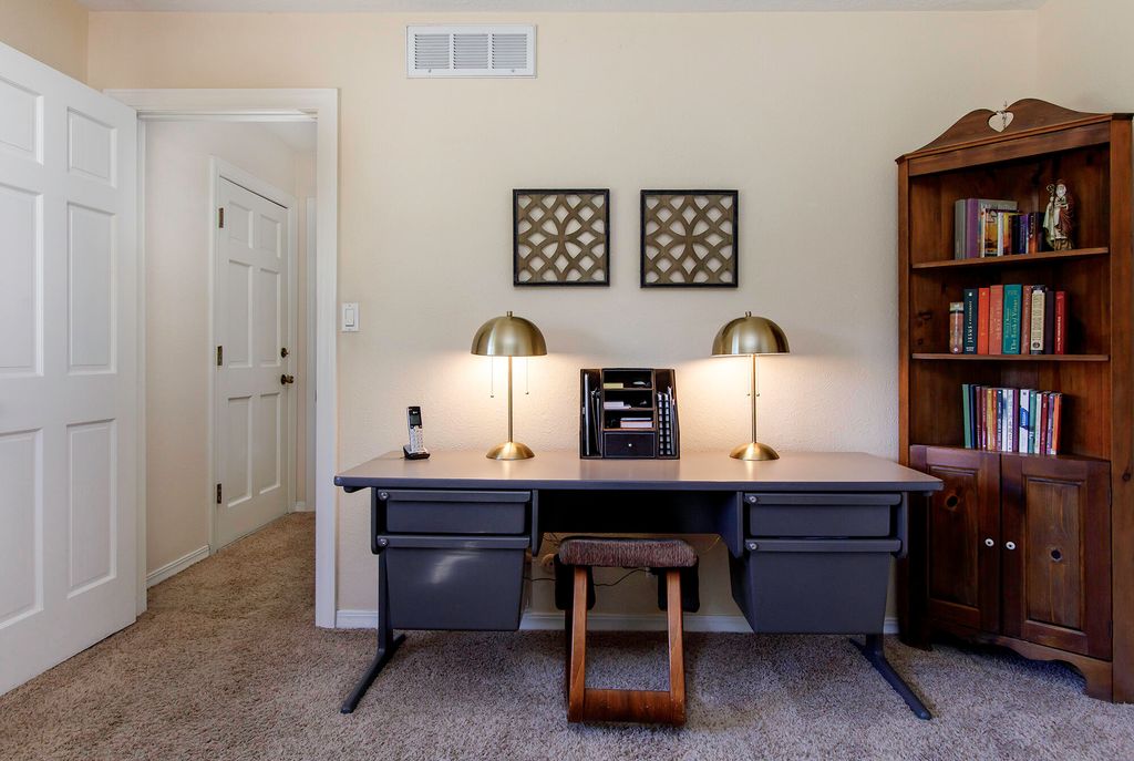 Image 56 of property listing at 5601 Planeta Court NE, Albuquerque, NM 87111