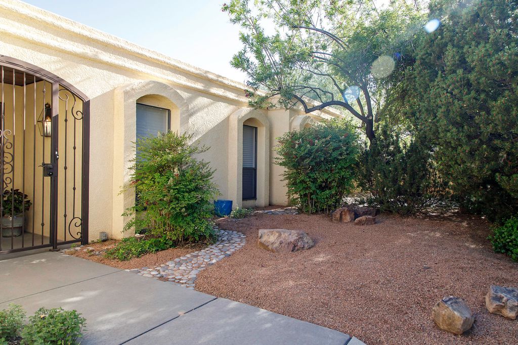 Image 67 of property listing at 5601 Planeta Court NE, Albuquerque, NM 87111