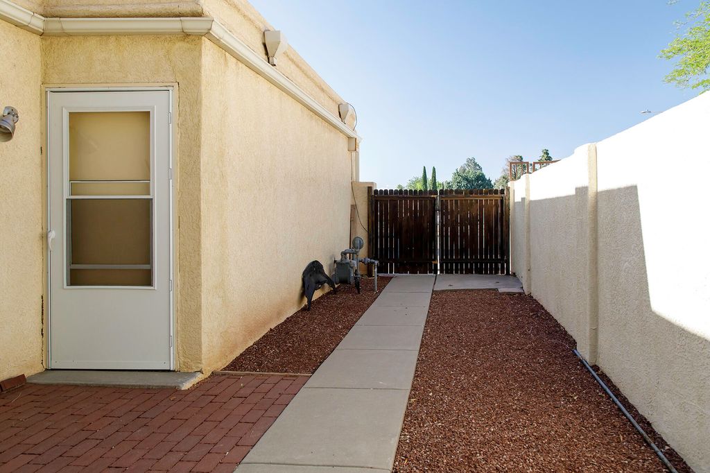 Image 69 of property listing at 5601 Planeta Court NE, Albuquerque, NM 87111
