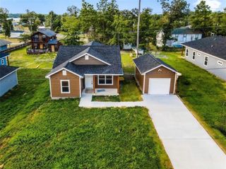 220 Red Bud Lane, Onalaska, TX 77360