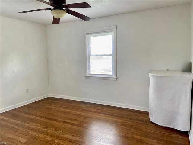 8024 W Glen RD, Norfolk, VA 23505
