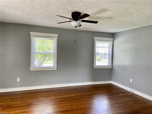 8024 W Glen RD, Norfolk, VA 23505