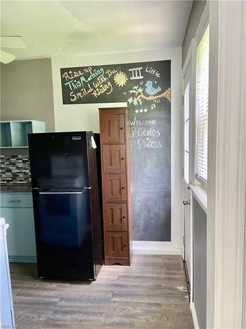 8024 W Glen RD, Norfolk, VA 23505