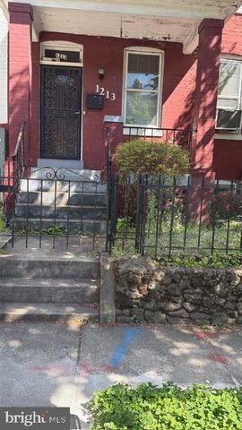 1213 ORREN ST NE, Washington, DC 20002