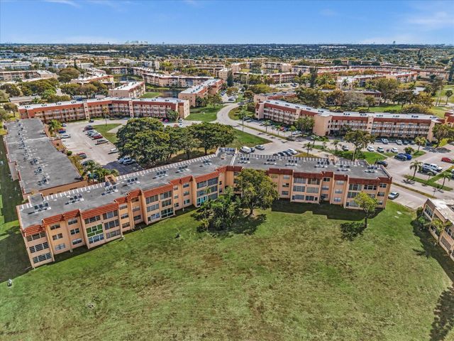 9041 Sunrise Lakes Boulevard 113, Sunrise, FL 33322