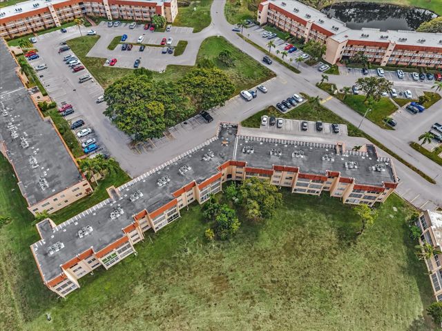 9041 Sunrise Lakes Boulevard 113, Sunrise, FL 33322