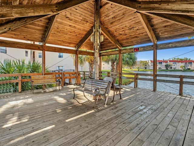 9041 Sunrise Lakes Boulevard 113, Sunrise, FL 33322