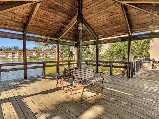 9041 Sunrise Lakes Boulevard 113, Sunrise, FL 33322