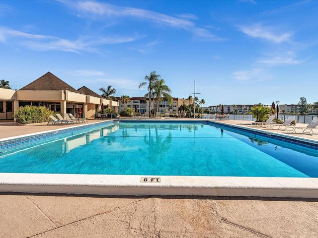 9041 Sunrise Lakes Boulevard 113, Sunrise, FL 33322