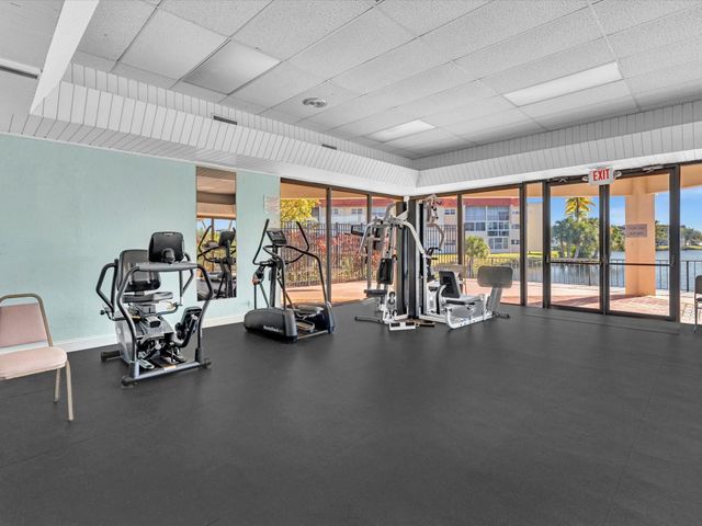 9041 Sunrise Lakes Boulevard 113, Sunrise, FL 33322