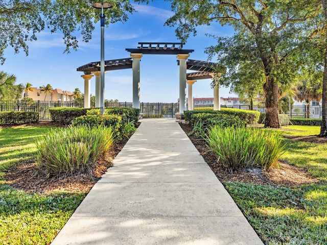 9041 Sunrise Lakes Boulevard 113, Sunrise, FL 33322