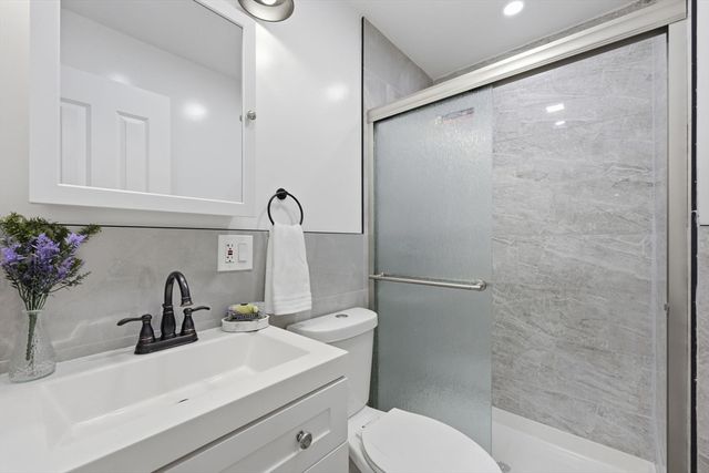 13 Green Ave, Westfield, MA 01085