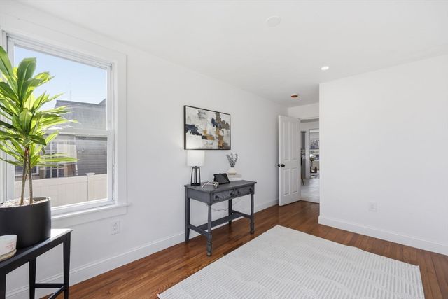 13 Green Ave, Westfield, MA 01085