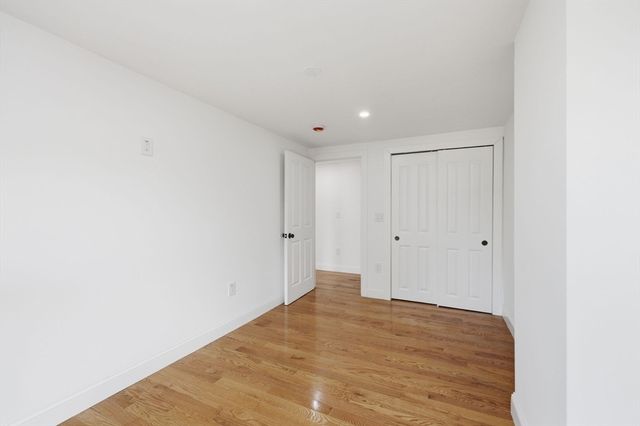 13 Green Ave, Westfield, MA 01085