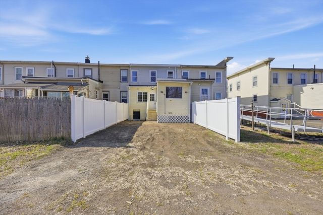 13 Green Ave, Westfield, MA 01085