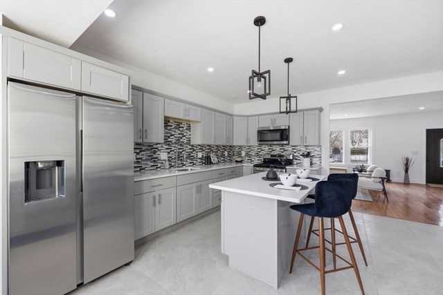 13 Green Ave, Westfield, MA 01085
