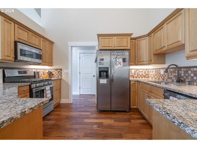 1902 Ne LUCY BELLE St, Mc Minnville, OR 97128