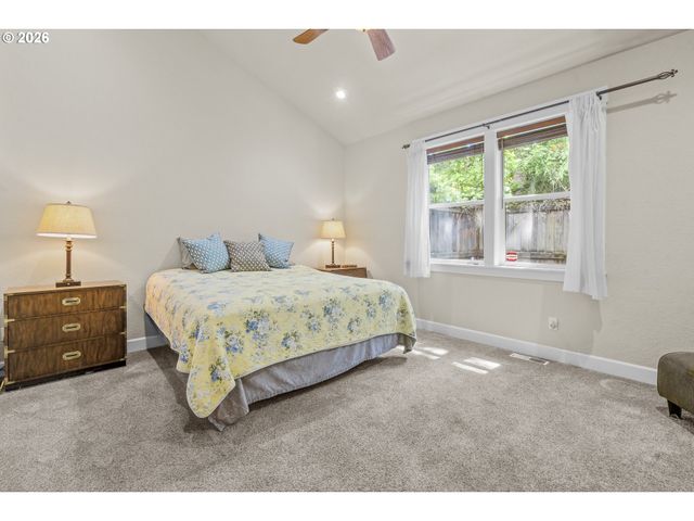 1902 Ne LUCY BELLE St, Mc Minnville, OR 97128