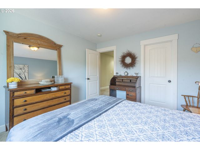 1902 Ne LUCY BELLE St, Mc Minnville, OR 97128