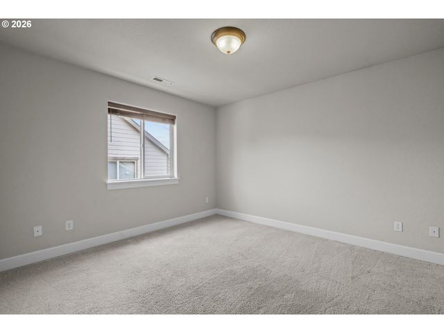 1902 Ne LUCY BELLE St, Mc Minnville, OR 97128