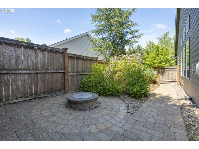 1902 Ne LUCY BELLE St, Mc Minnville, OR 97128