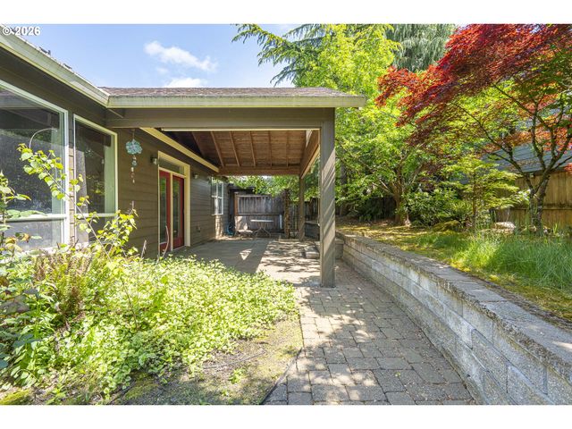 1902 Ne LUCY BELLE St, Mc Minnville, OR 97128