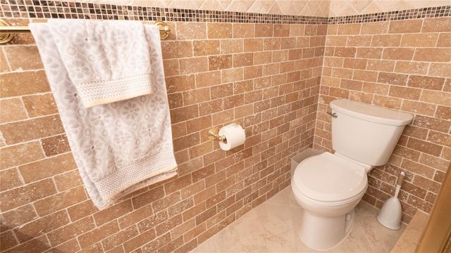 6060 S Falls Circle Drive 412, Lauderhill, FL 33319