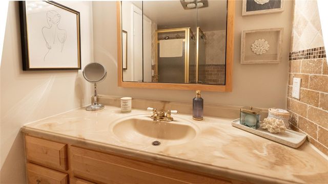 6060 S Falls Circle Drive 412, Lauderhill, FL 33319