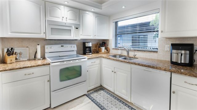 6060 S Falls Circle Drive 412, Lauderhill, FL 33319