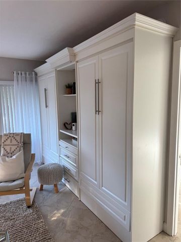 6060 S Falls Circle Drive 412, Lauderhill, FL 33319