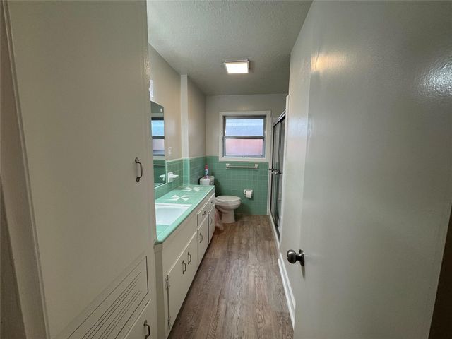 2611 Prairie Avenue, Pasadena, TX 77506