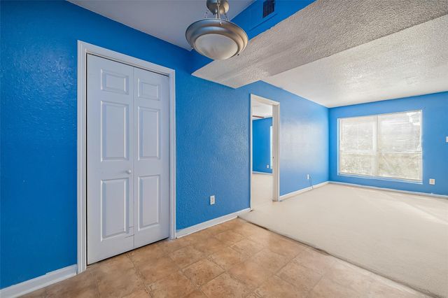 8100 Creekbend Drive 146, Houston, TX 77071