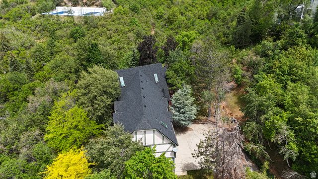1903 E RIDGE HOLLOW DR, Bountiful, UT 84010