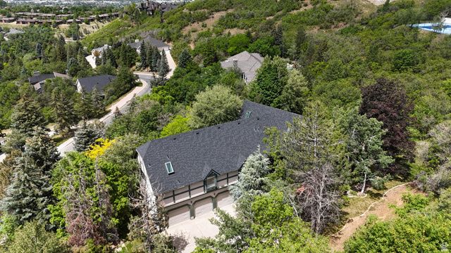 1903 E RIDGE HOLLOW DR, Bountiful, UT 84010
