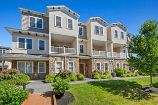 3 Cortona Way, Salem, NH 03079