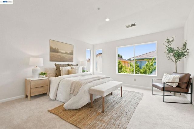 1895 Travertine Way, Union City, CA 94587