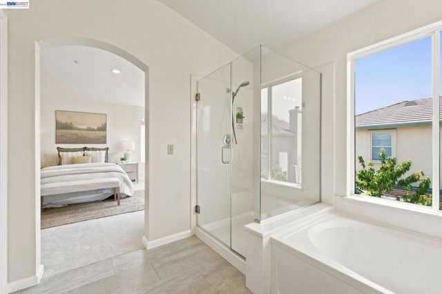 1895 Travertine Way, Union City, CA 94587