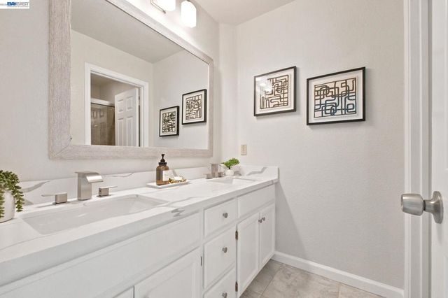 1895 Travertine Way, Union City, CA 94587