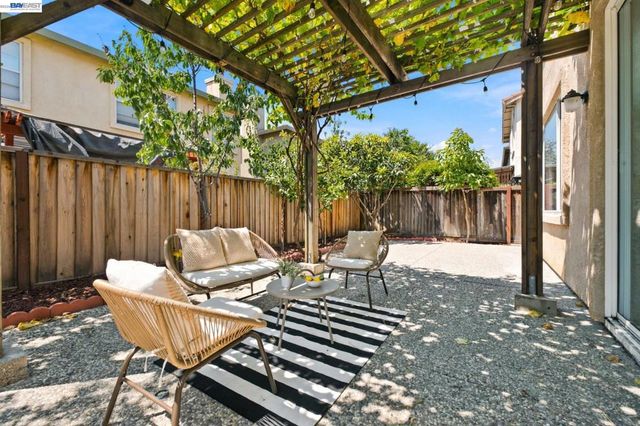 1895 Travertine Way, Union City, CA 94587