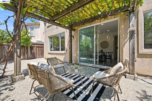 1895 Travertine Way, Union City, CA 94587