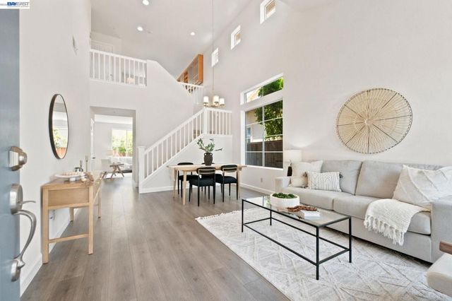 1895 Travertine Way, Union City, CA 94587