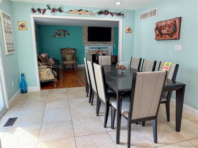36680 Cecilia Drive, Sterling Heights, MI 48312