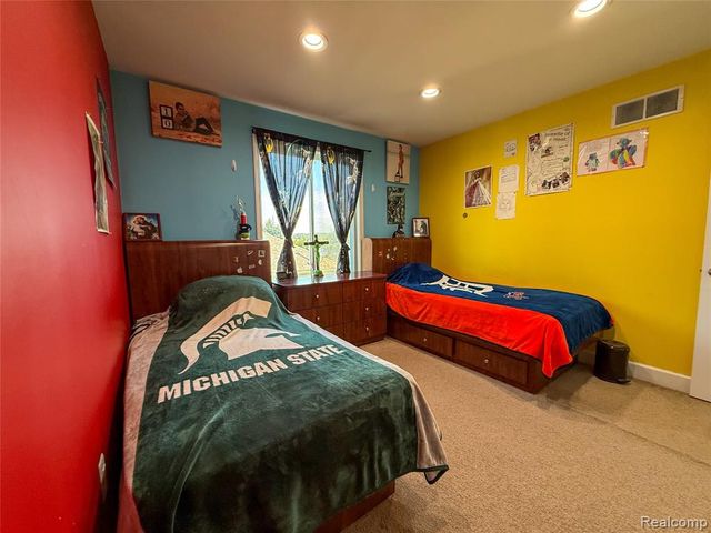 36680 Cecilia Drive, Sterling Heights, MI 48312